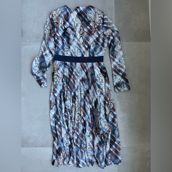 TED BAKER - Picture 2 of 4